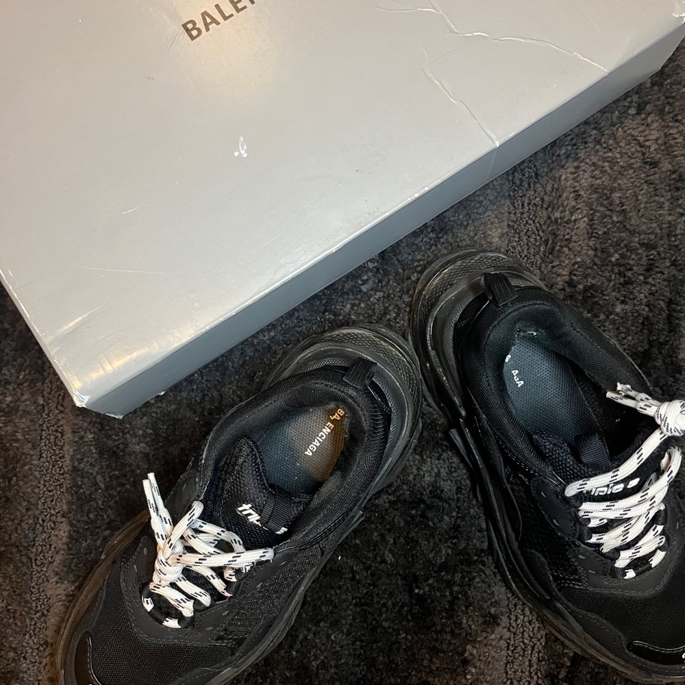 Balenciaga triple s